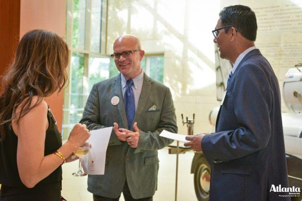 Team Lenz member Jon Waterhouse speaks with top docs at the reception. 